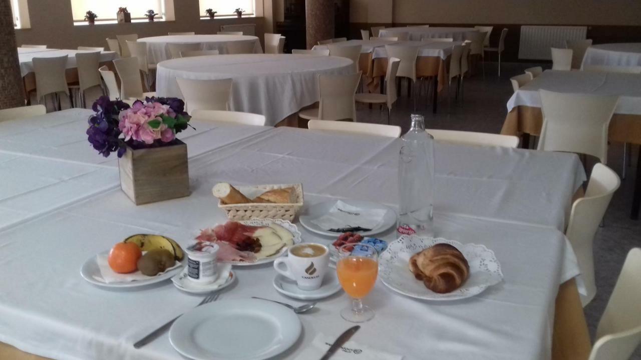 Hotel Residencia Marista Santa Maria Del Mar Guardamar del Segura Exteriér fotografie
